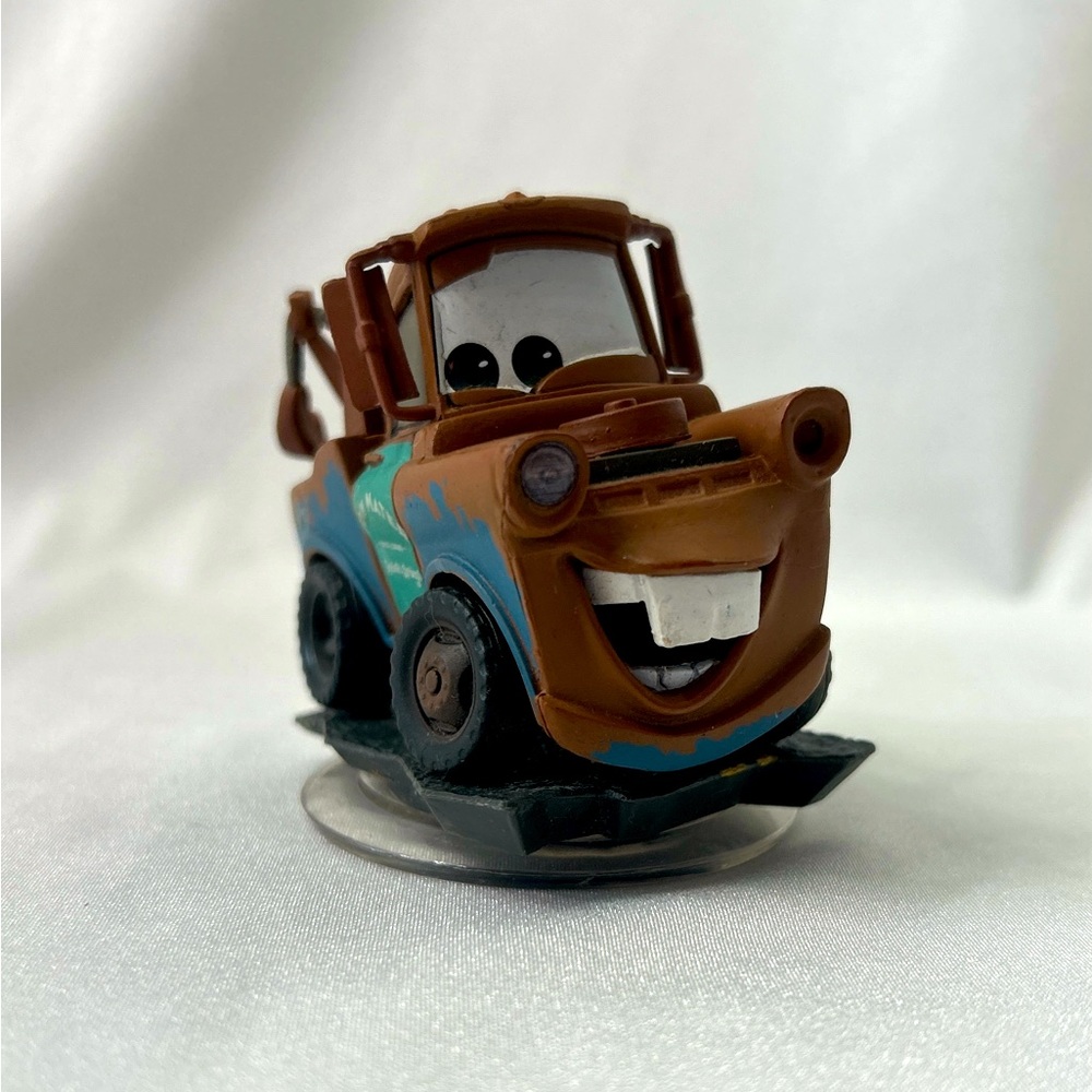 Disney Cars Mater Infinity 2.0 Figure 3.5” GUC.